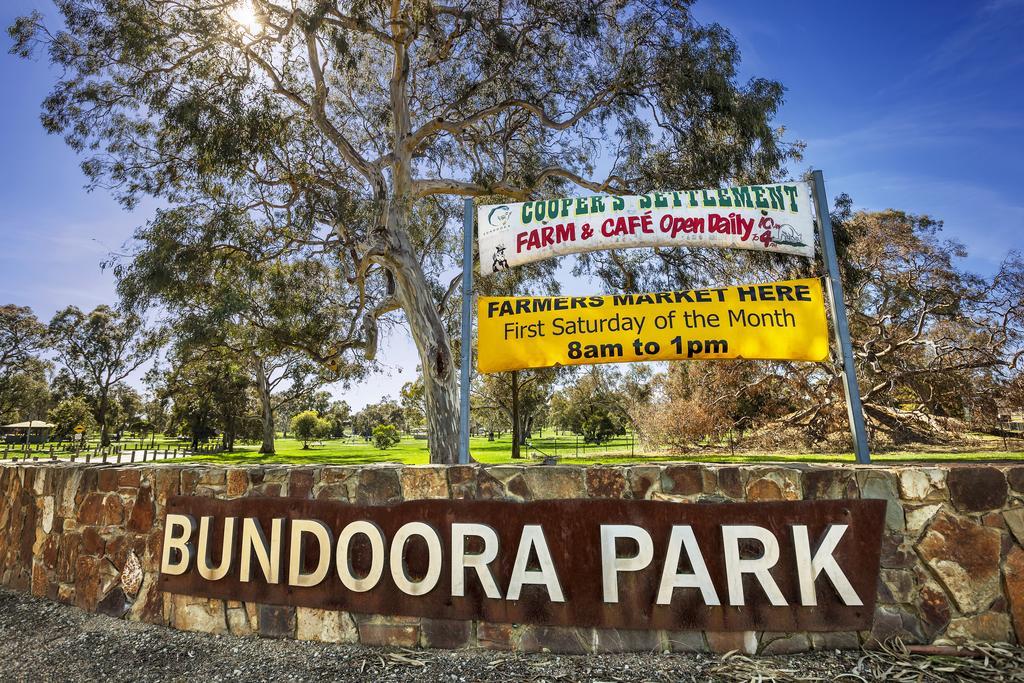 Quest Bundoora Aparthotel Melbourne Exterior photo